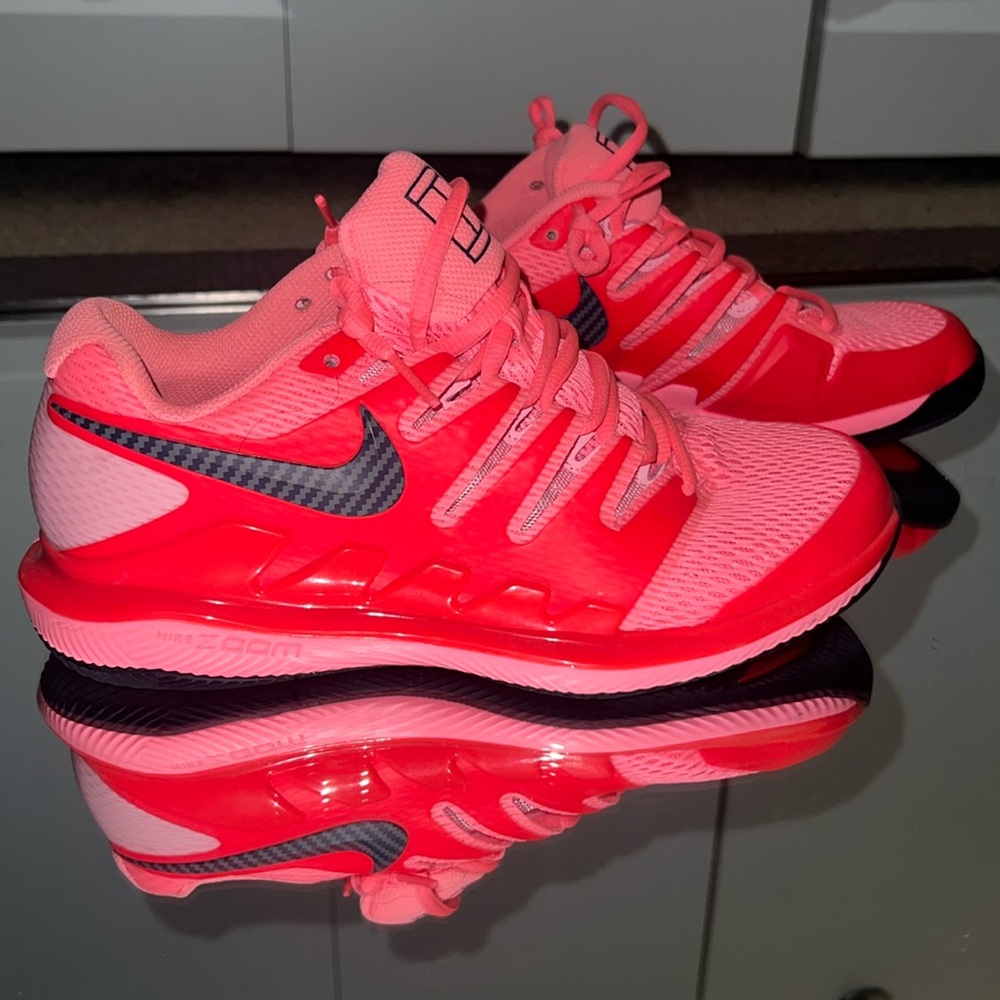 Nike Air Zoom Vapor X HC
Laser Crimson Pink Size 8 Womens